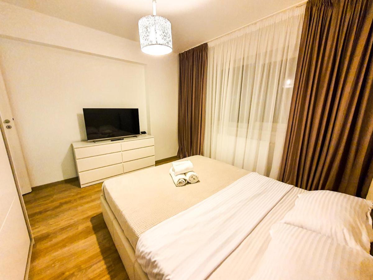 Luxurious Retreat 1Br Apartment With Netflix, Private Parking And Self Check In Popesti-Leordeni Dış mekan fotoğraf